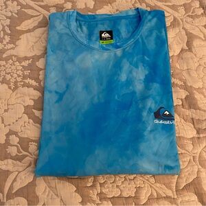 Quiksilver blue and white tie-dye swim t-shirt
UV blocking material